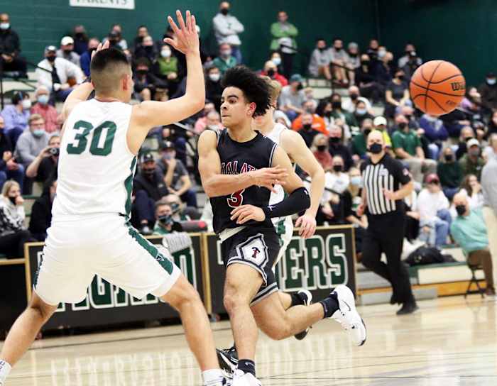 Tualatin.Tigard.boys-basketball.Dan-Brood.16